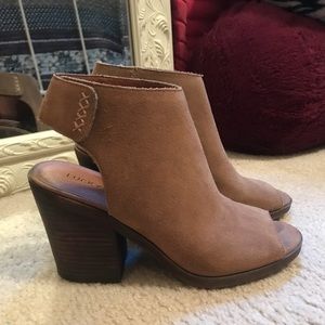 Lucky Brand   |   Size 7 Peep Toe Booties